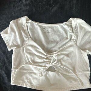 white aeropostale crop top!